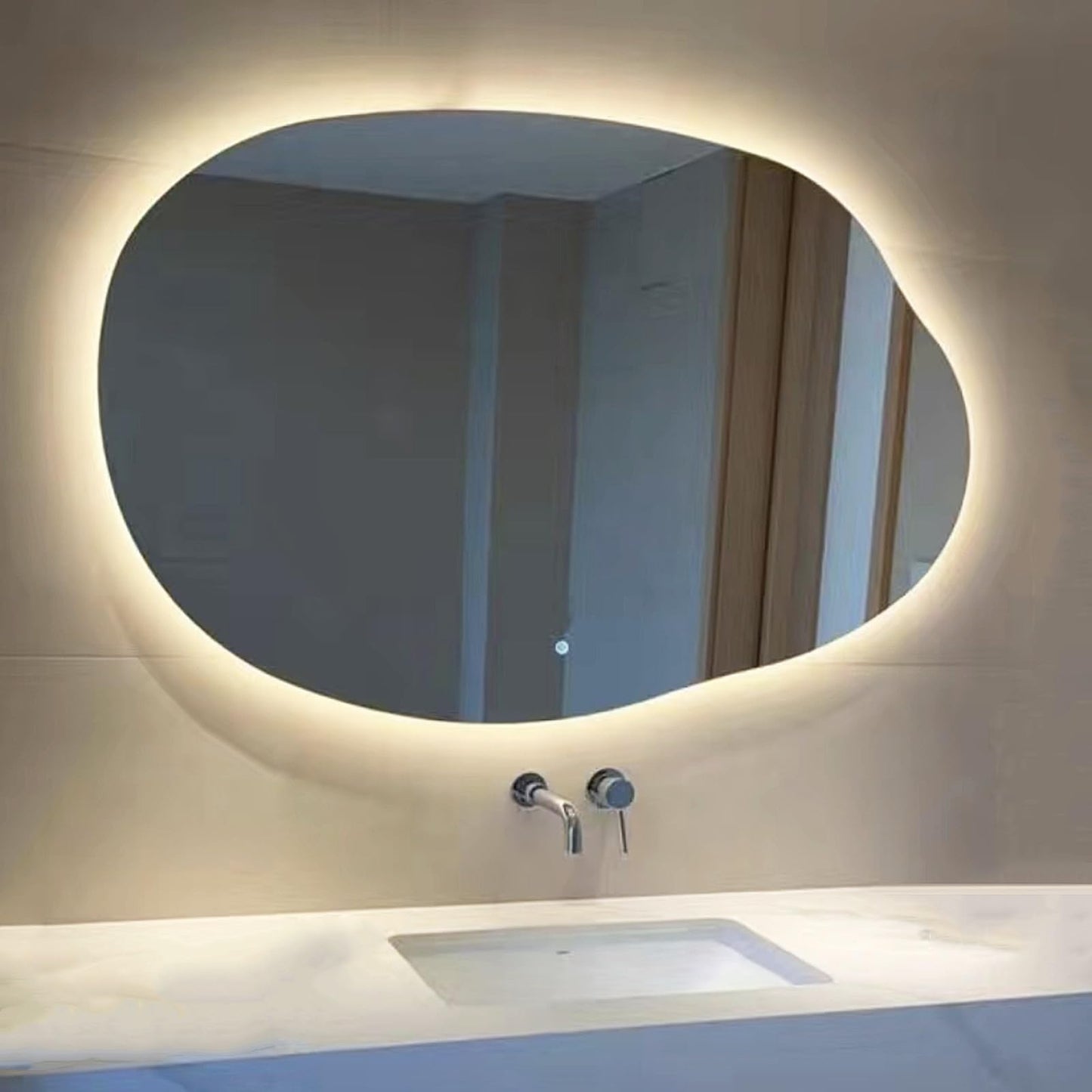 Espejo De Pared Grande Moderno Irregular, Espejo Iluminado Con LED, Espejo De Baño Ovalado Asimétrico, Tricolor Regulable, Botón Táctil Inteligente, A Prueba De Explosiones, Espejo De Maquillaje HD (